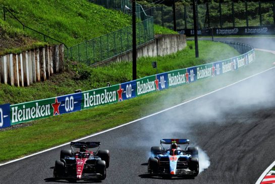(L to R): Valtteri Bottas (FIN) Alfa Romeo F1 Team C43 and Logan Sargeant (USA) Williams Racing FW45 battle for position.
24.09.2023. Formula 1 World Championship, Rd 17, Japanese Grand Prix, Suzuka, Japan, Race Day.
- www.xpbimages.com, EMail: requests@xpbimages.com © Copyright: Coates / XPB Images
