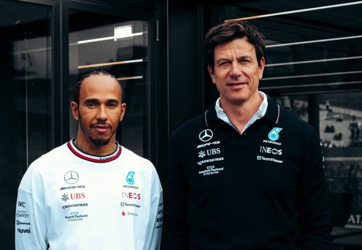 Wolff: Avoiding escape clauses behind Hamilton's two-year Mercedes F1 deal