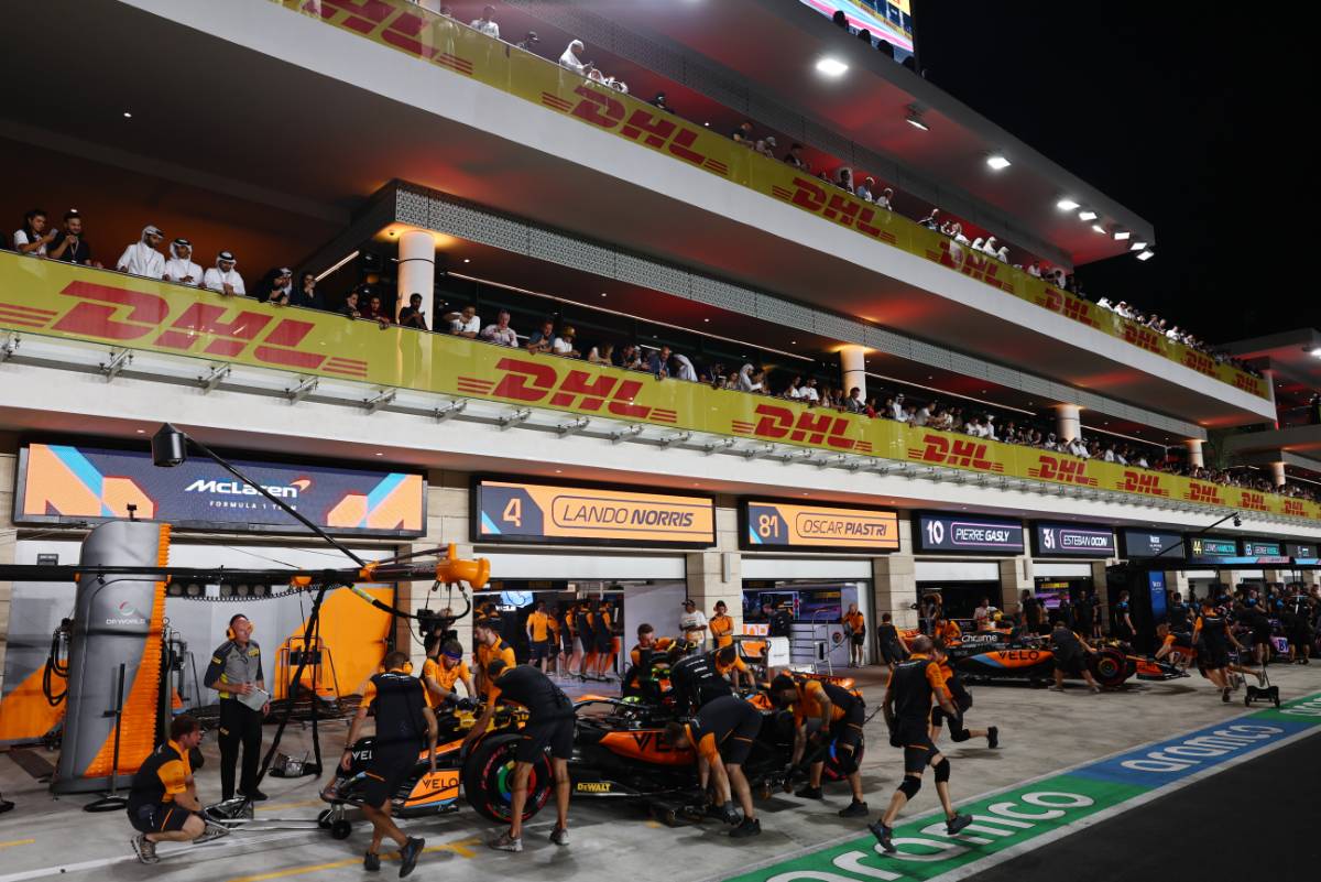 Lando Norris (GBR) McLaren MCL60 and Oscar Piastri (AUS) McLaren MCL60 in the pits.
06.10.2023 Formula 1 World Championship, Rd 18, Qatar Grand Prix, Doha, Qatar, Qualifying Day.
- www.xpbimages.com, EMail: requests@xpbimages.com © Copyright: Batchelor / XPB Images