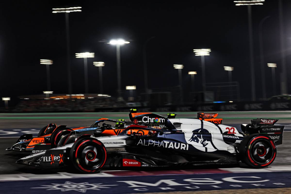 Yuki Tsunoda (JPN) AlphaTauri AT04 and Lando Norris (GBR) McLaren MCL60.
06.10.2023 Formula 1 World Championship, Rd 18, Qatar Grand Prix, Doha, Qatar, Qualifying Day.
- www.xpbimages.com, EMail: requests@xpbimages.com © Copyright: Moy / XPB Images
