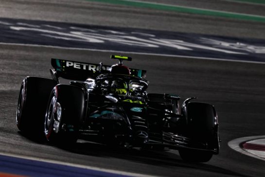 Lewis Hamilton (GBR) Mercedes AMG F1 W14.
06.10.2023 Formula 1 World Championship, Rd 18, Qatar Grand Prix, Doha, Qatar, Qualifying Day.
- www.xpbimages.com, EMail: requests@xpbimages.com © Copyright: Coates / XPB Images