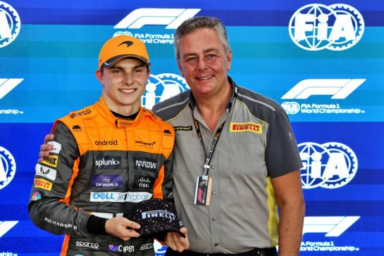 (L to R): Oscar Piastri (AUS) McLaren MCL60, celebrates being fastest with Mario Isola (ITA) Pirelli Racing Manager in Sprint Shootout parc ferme.
07.10.2023. Formula 1 World Championship, Rd 18, Qatar Grand Prix, Doha, Qatar, Sprint Day.
- www.xpbimages.com, EMail: requests@xpbimages.com © Copyright: Moy / XPB Images