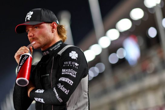 Valtteri Bottas (FIN) Alfa Romeo F1 Team on the grid.
07.10.2023. Formula 1 World Championship, Rd 18, Qatar Grand Prix, Doha, Qatar, Sprint Day.
- www.xpbimages.com, EMail: requests@xpbimages.com © Copyright: Charniaux / XPB Images