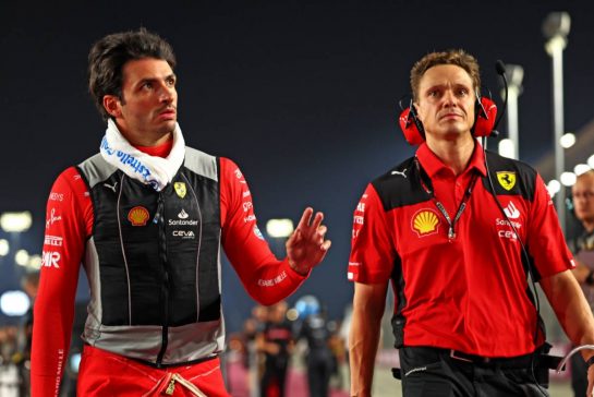 Carlos Sainz Jr (ESP) Ferrari on the grid.
07.10.2023. Formula 1 World Championship, Rd 18, Qatar Grand Prix, Doha, Qatar, Sprint Day.
- www.xpbimages.com, EMail: requests@xpbimages.com © Copyright: Batchelor / XPB Images