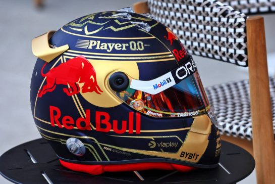 The helmet of World Champion Max Verstappen (NLD) Red Bull Racing.
08.10.2023. Formula 1 World Championship, Rd 18, Qatar Grand Prix, Doha, Qatar, Race Day.
- www.xpbimages.com, EMail: requests@xpbimages.com © Copyright: Batchelor / XPB Images