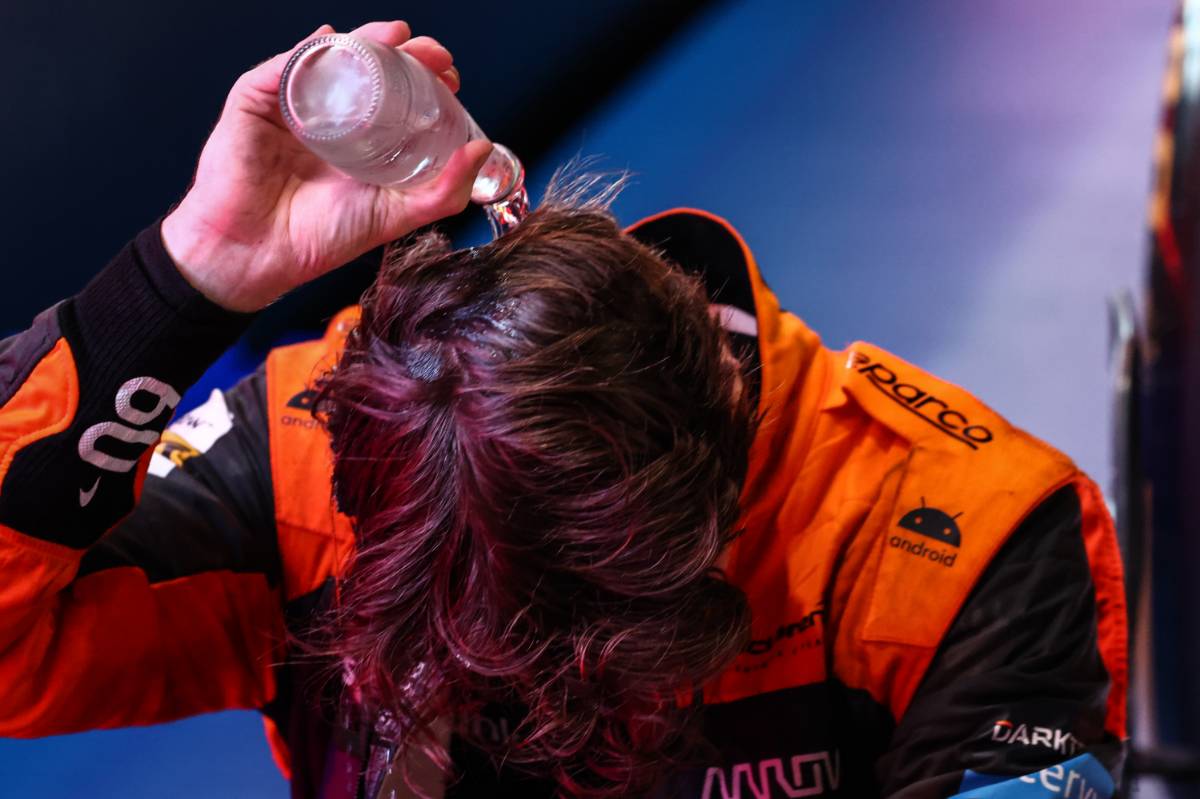 Oscar Piastri (AUS), McLaren 08.10.2023. Formula 1 World Championship, Rd 18, Qatar Grand Prix, Doha, Qatar, Race Day. - www.xpbimages.com, EMail: requests@xpbimages.com © Copyright: Charniaux / XPB Images