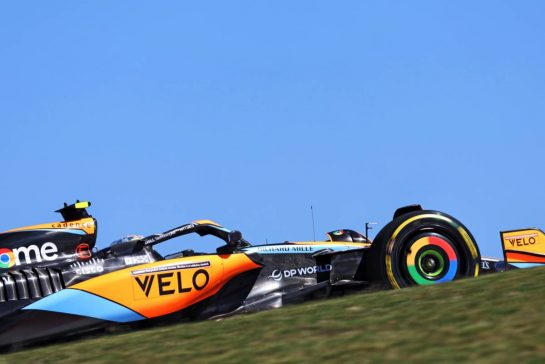 Lando Norris (GBR) McLaren MCL60.
20.10.2023. Formula 1 World Championship, Rd 19, United States Grand Prix, Austin, Texas, USA, Qualifying Day
- www.xpbimages.com, EMail: requests@xpbimages.com © Copyright: Bearne / XPB Images
