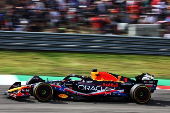 Max Verstappen (NLD) Red Bull Racing RB19.
21.10.2023. Formula 1 World Championship, Rd 19, United States Grand Prix, Austin, Texas, USA, Sprint Day.
- www.xpbimages.com, EMail: requests@xpbimages.com © Copyright: Batchelor / XPB Images