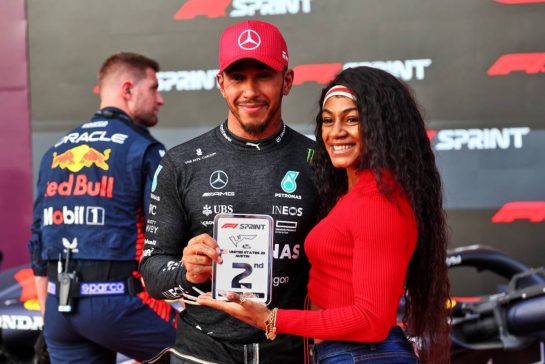 Second placed Lewis Hamilton (GBR) Mercedes AMG F1 in Sprint parc ferme with Sha'Carri Richardson (USA) Athlete.
21.10.2023. Formula 1 World Championship, Rd 19, United States Grand Prix, Austin, Texas, USA, Sprint Day.
- www.xpbimages.com, EMail: requests@xpbimages.com © Copyright: Batchelor / XPB Images