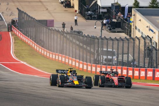 Max Verstappen (NLD) Red Bull Racing RB19 leads Charles Leclerc (MON) Ferrari SF-23 at the start of Sprint.
21.10.2023. Formula 1 World Championship, Rd 19, United States Grand Prix, Austin, Texas, USA, Sprint Day.
- www.xpbimages.com, EMail: requests@xpbimages.com © Copyright: Bearne / XPB Images