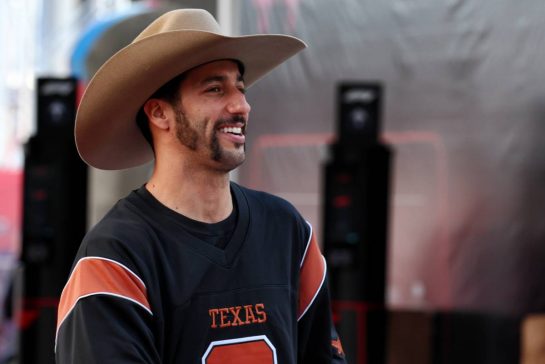 Daniel Ricciardo (AUS) AlphaTauri.
22.10.2023. Formula 1 World Championship, Rd 19, United States Grand Prix, Austin, Texas, USA, Race Day.
- www.xpbimages.com, EMail: requests@xpbimages.com © Copyright: Moy / XPB Images