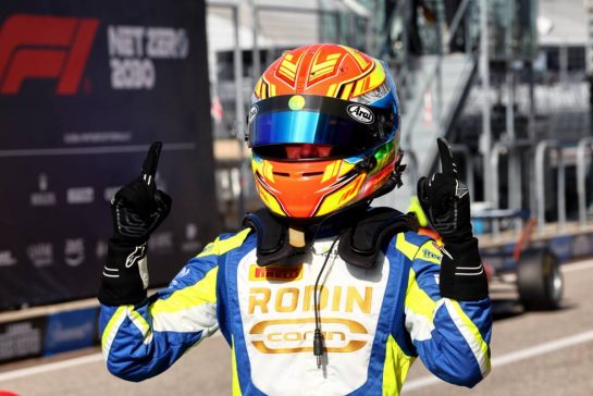 Race winner Jessica Edgar (GBR) Rodin Carlin celebrates in parc ferme.
22.10.2023. F1 Academy, Rd 7, Race 3, Austin, Texas, USA.
- www.xpbimages.com, EMail: requests@xpbimages.com © Copyright: Batchelor / XPB Images