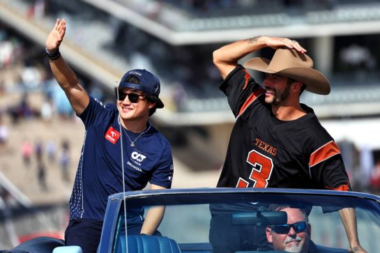 (L to R): Yuki Tsunoda (JPN) AlphaTauri and Daniel Ricciardo (AUS) AlphaTauri on the drivers' parade.
22.10.2023. Formula 1 World Championship, Rd 19, United States Grand Prix, Austin, Texas, USA, Race Day.
- www.xpbimages.com, EMail: requests@xpbimages.com © Copyright: Coates / XPB Images