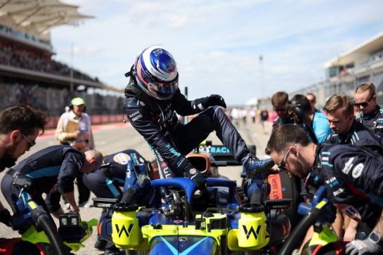 Logan Sargeant (USA) Williams Racing FW45 on the grid.
22.10.2023. Formula 1 World Championship, Rd 19, United States Grand Prix, Austin, Texas, USA, Race Day.
- www.xpbimages.com, EMail: requests@xpbimages.com © Copyright: Bearne / XPB Images