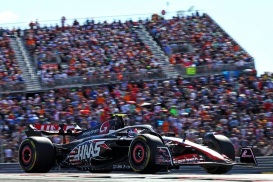 Nico Hulkenberg (GER) Haas VF-23.
22.10.2023. Formula 1 World Championship, Rd 19, United States Grand Prix, Austin, Texas, USA, Race Day.
- www.xpbimages.com, EMail: requests@xpbimages.com © Copyright: Batchelor / XPB Images