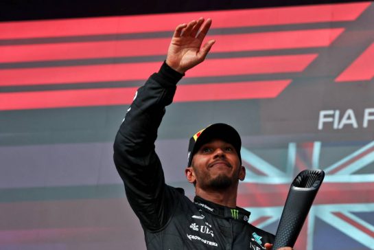 Lewis Hamilton (GBR) Mercedes AMG F1 celebrates his second position on the podium.
22.10.2023. Formula 1 World Championship, Rd 19, United States Grand Prix, Austin, Texas, USA, Race Day.
- www.xpbimages.com, EMail: requests@xpbimages.com © Copyright: Moy / XPB Images
