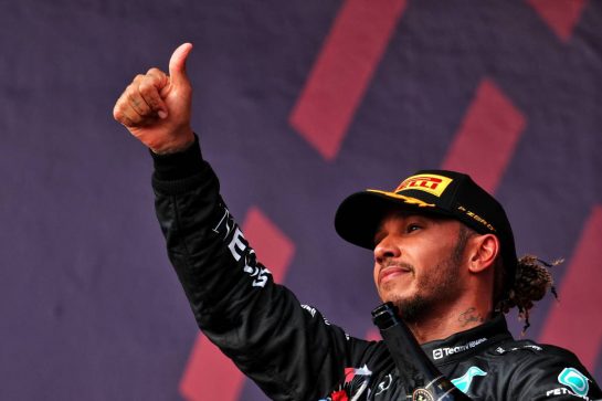 Lewis Hamilton (GBR) Mercedes AMG F1 celebrates his second position on the podium.
22.10.2023. Formula 1 World Championship, Rd 19, United States Grand Prix, Austin, Texas, USA, Race Day.
- www.xpbimages.com, EMail: requests@xpbimages.com © Copyright: Moy / XPB Images