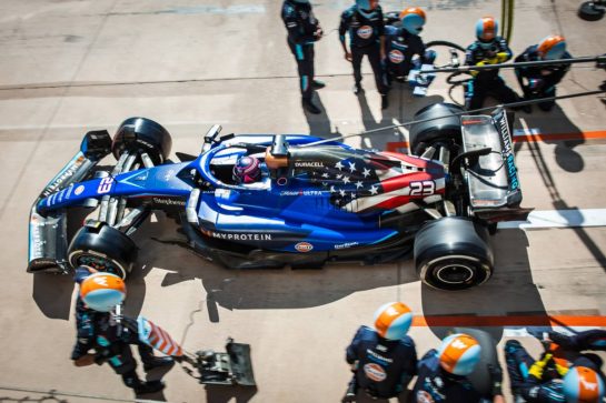 Alexander Albon (THA) Williams Racing FW45 makes a pit stop.
22.10.2023. Formula 1 World Championship, Rd 19, United States Grand Prix, Austin, Texas, USA, Race Day.
- www.xpbimages.com, EMail: requests@xpbimages.com © Copyright: Bearne / XPB Images