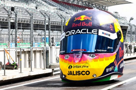 Sergio Perez (MEX), Red Bull Racing 
26.10.2023. Formula 1 World Championship, Rd 20, Mexican Grand Prix, Mexico City, Mexico, Preparation Day.
- www.xpbimages.com, EMail: requests@xpbimages.com © Copyright: Charniaux / XPB Images