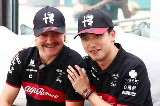 (L to R): Valtteri Bottas (FIN) Alfa Romeo F1 Team with team mate Zhou Guanyu (CHN) Alfa Romeo F1 Team.
26.10.2023. Formula 1 World Championship, Rd 20, Mexican Grand Prix, Mexico City, Mexico, Preparation Day.
 - www.xpbimages.com, EMail: requests@xpbimages.com © Copyright: Coates / XPB Images