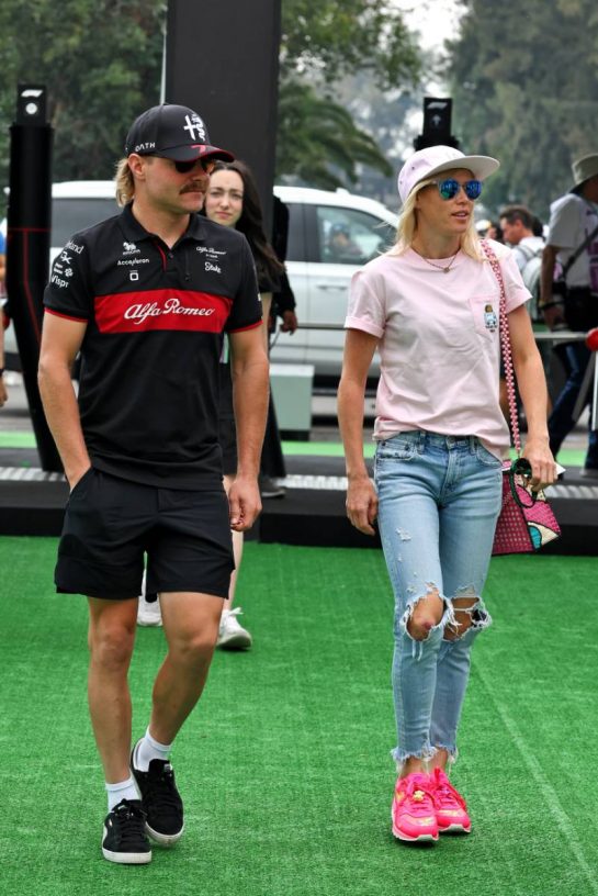 Valtteri Bottas (FIN) Alfa Romeo F1 Team with his girlfriend Tiffany Cromwell (AUS) Professional Cyclist.
27.10.2023. Formula 1 World Championship, Rd 20, Mexican Grand Prix, Mexico City, Mexico, Practice Day.
- www.xpbimages.com, EMail: requests@xpbimages.com © Copyright: Moy / XPB Images
