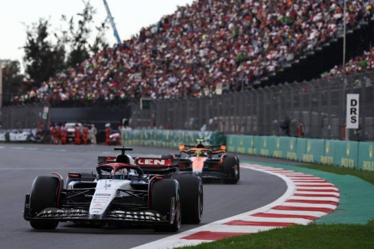 Daniel Ricciardo (AUS) AlphaTauri AT04.
27.10.2023. Formula 1 World Championship, Rd 20, Mexican Grand Prix, Mexico City, Mexico, Practice Day.
- www.xpbimages.com, EMail: requests@xpbimages.com © Copyright: Moy / XPB Images