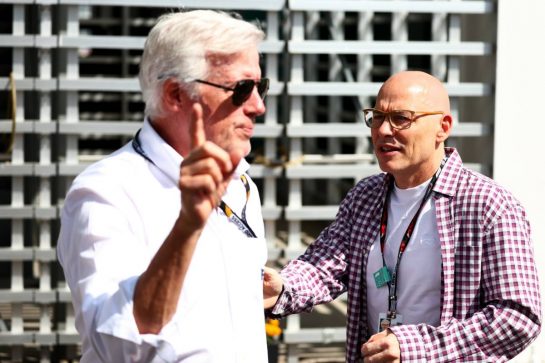 Jacques Villeneuve (CDN) with Danny Sullivan (USA) FIA Steward.
28.10.2023. Formula 1 World Championship, Rd 20, Mexican Grand Prix, Mexico City, Mexico, Qualifying Day.
- www.xpbimages.com, EMail: requests@xpbimages.com © Copyright: Coates / XPB Images