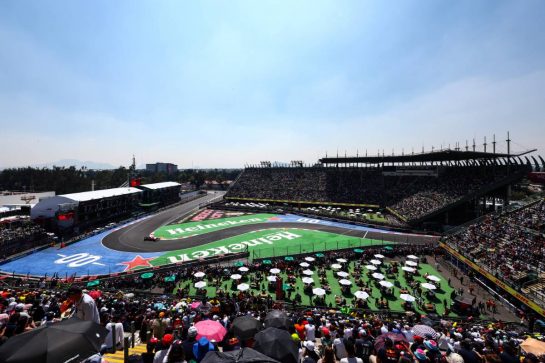 Guanyu Zhou (CHI), Alfa Romeo Racing 
28.10.2023. Formula 1 World Championship, Rd 20, Mexican Grand Prix, Mexico City, Mexico, Qualifying Day.
- www.xpbimages.com, EMail: requests@xpbimages.com © Copyright: Charniaux / XPB Images