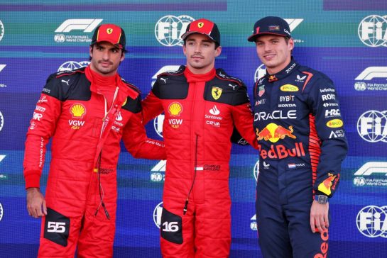 Qualifying top three in parc ferme (L to R): Carlos Sainz Jr (ESP) Ferrari, second; Charles Leclerc (MON) Ferrari, pole position; Max Verstappen (NLD) Red Bull Racing, third.
28.10.2023. Formula 1 World Championship, Rd 20, Mexican Grand Prix, Mexico City, Mexico, Qualifying Day.
- www.xpbimages.com, EMail: requests@xpbimages.com © Copyright: Bearne / XPB Images