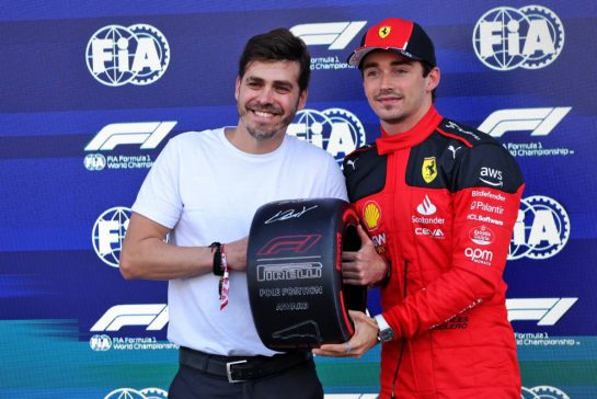 Charles Leclerc (MON) Ferrari receives the Pirelli Pole Position Award in qualifying parc ferme.
28.10.2023. Formula 1 World Championship, Rd 20, Mexican Grand Prix, Mexico City, Mexico, Qualifying Day.
- www.xpbimages.com, EMail: requests@xpbimages.com © Copyright: Bearne / XPB Images
