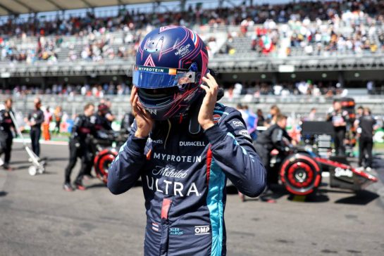 Alexander Albon (THA) Williams Racing on the grid.
29.10.2023. Formula 1 World Championship, Rd 20, Mexican Grand Prix, Mexico City, Mexico, Race Day.
- www.xpbimages.com, EMail: requests@xpbimages.com © Copyright: Bearne / XPB Images