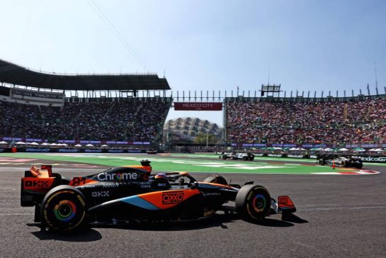 Oscar Piastri (AUS) McLaren MCL60.
29.10.2023. Formula 1 World Championship, Rd 20, Mexican Grand Prix, Mexico City, Mexico, Race Day.
- www.xpbimages.com, EMail: requests@xpbimages.com © Copyright: Charniaux / XPB Images