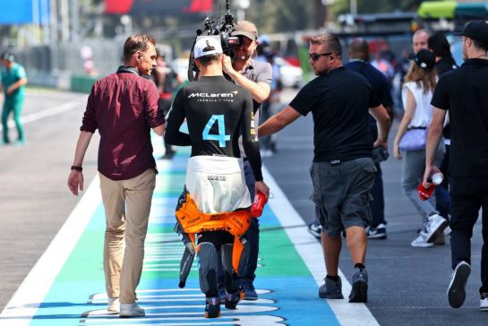 Lando Norris (GBR) McLaren on the grid.
29.10.2023. Formula 1 World Championship, Rd 20, Mexican Grand Prix, Mexico City, Mexico, Race Day.
- www.xpbimages.com, EMail: requests@xpbimages.com © Copyright: Charniaux / XPB Images