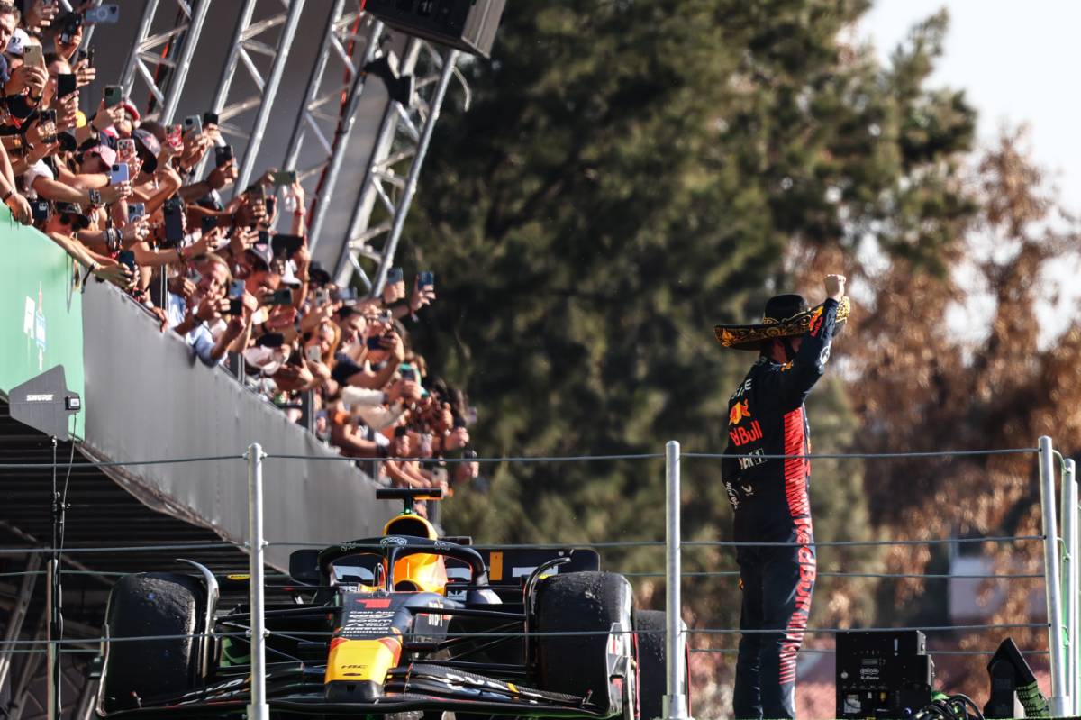 Max Verstappen (NLD), Red Bull Racing
29.10.2023. Formula 1 World Championship, Rd 20, Mexican Grand Prix, Mexico City, Mexico, Race Day.
- www.xpbimages.com, EMail: requests@xpbimages.com © Copyright: Charniaux / XPB Images