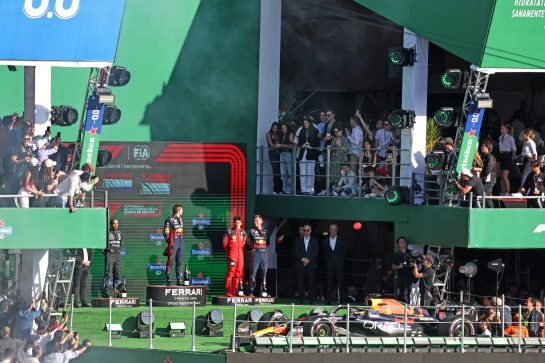 The podium (L to R): Lewis Hamilton (GBR) Mercedes AMG F1, second; Max Verstappen (NLD) Red Bull Racing, race winner; Charles Leclerc (MON) Ferrari, third; Richard Wolverson (GBR) Red Bull Racing Performance Engineer.
29.10.2023. Formula 1 World Championship, Rd 20, Mexican Grand Prix, Mexico City, Mexico, Race Day.
- www.xpbimages.com, EMail: requests@xpbimages.com © Copyright: Bearne / XPB Images