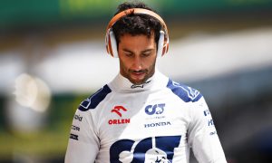 Ricciardo ‘in the zone’ in Vegas, as AlphaTauri chases Williams