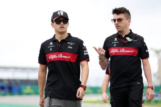 Zhou Guanyu (CHN) Alfa Romeo F1 Team walks the circuit with the team.
02.11.2023. Formula 1 World Championship, Rd 21, Brazilian Grand Prix, Sao Paulo, Brazil, Preparation Day.
- www.xpbimages.com, EMail: requests@xpbimages.com © Copyright: Staley / XPB Images