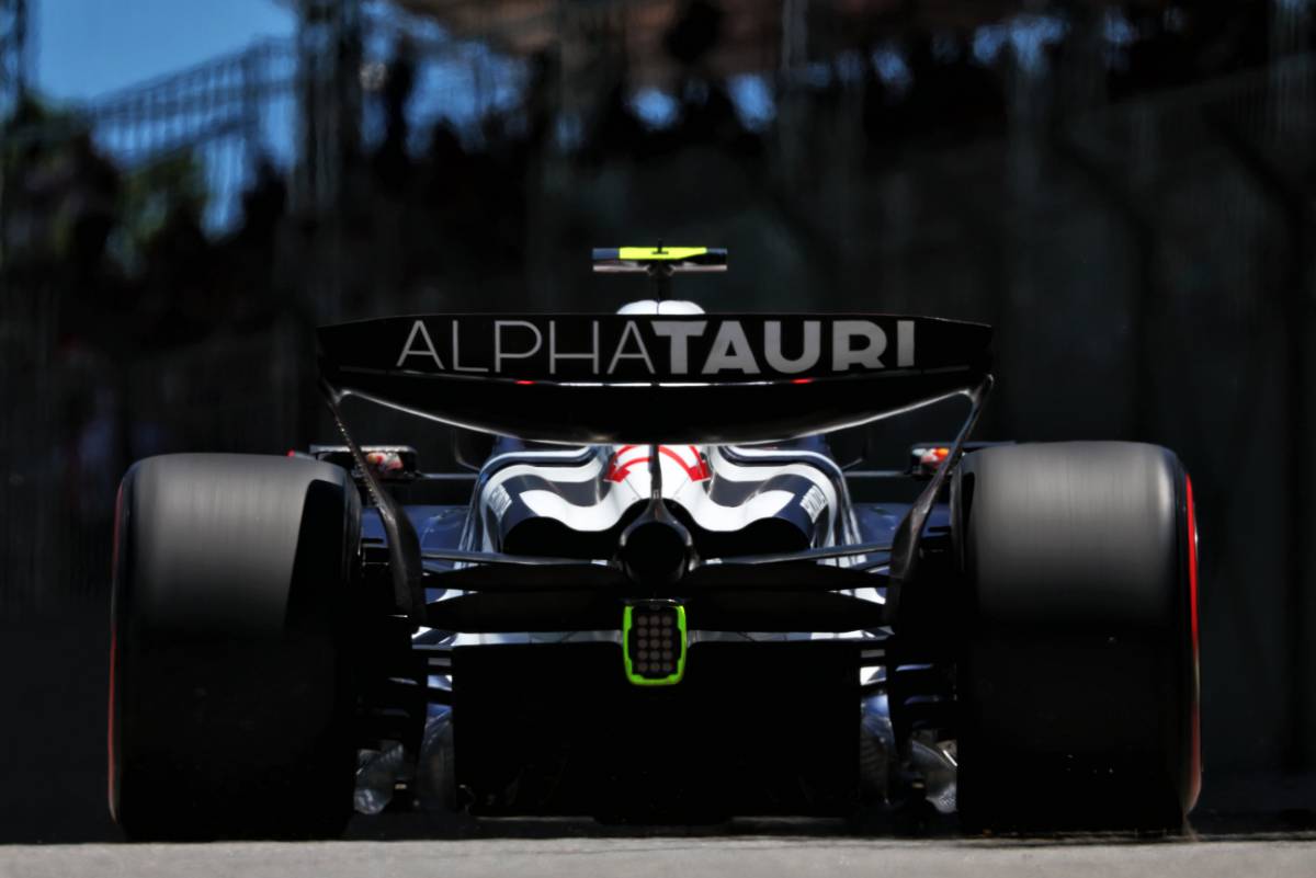 Yuki Tsunoda (JPN) AlphaTauri AT04. 04.11.2023. Formula 1 World Championship, Rd 21, Brazilian Grand Prix, Sao Paulo, Brazil, Sprint Day. - www.xpbimages.com, EMail: requests@xpbimages.com © Copyright: Coates / XPB Images