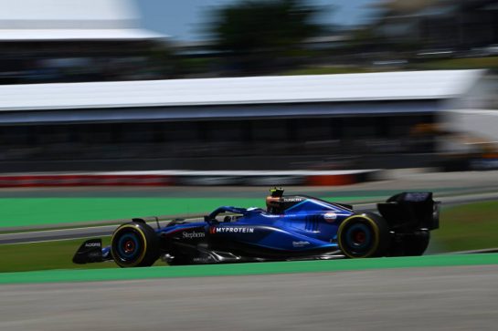 Logan Sargeant (USA) Williams Racing FW45.
04.11.2023. Formula 1 World Championship, Rd 21, Brazilian Grand Prix, Sao Paulo, Brazil, Sprint Day.
- www.xpbimages.com, EMail: requests@xpbimages.com © Copyright: Price / XPB Images