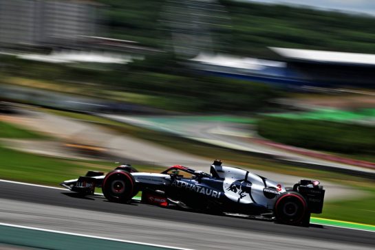 Daniel Ricciardo (AUS) AlphaTauri AT04.
04.11.2023. Formula 1 World Championship, Rd 21, Brazilian Grand Prix, Sao Paulo, Brazil, Sprint Day.
- www.xpbimages.com, EMail: requests@xpbimages.com © Copyright: Price / XPB Images