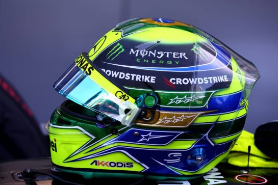 The helmet of Lewis Hamilton (GBR) Mercedes AMG F1 on the grid.
04.11.2023. Formula 1 World Championship, Rd 21, Brazilian Grand Prix, Sao Paulo, Brazil, Sprint Day.
- www.xpbimages.com, EMail: requests@xpbimages.com © Copyright: Batchelor / XPB Images