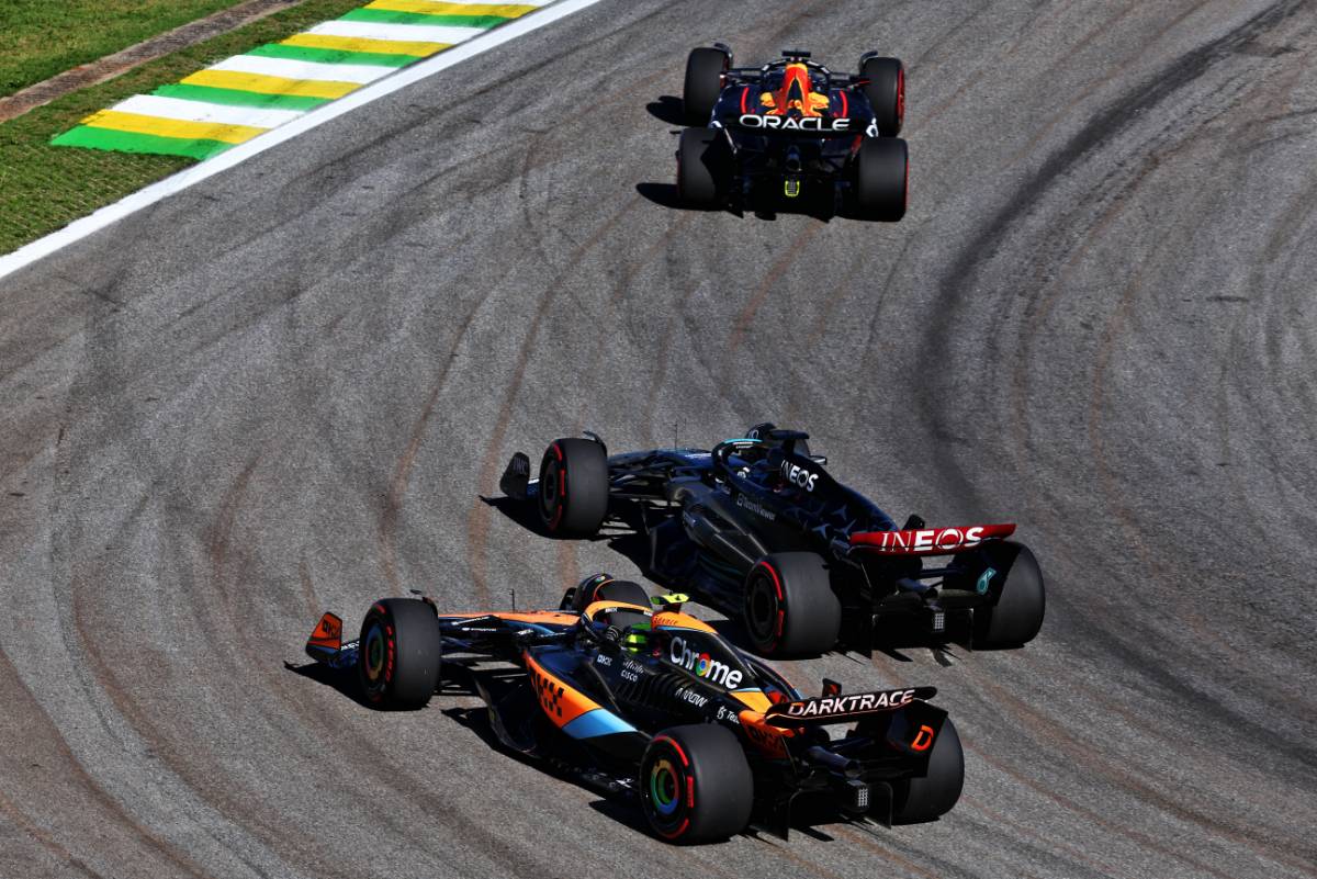 Lando Norris (GBR) McLaren MCL60 and George Russell (GBR) Mercedes AMG F1 W14 battle for position.
04.11.2023. Formula 1 World Championship, Rd 21, Brazilian Grand Prix, Sao Paulo, Brazil, Sprint Day.
- www.xpbimages.com, EMail: requests@xpbimages.com © Copyright: Batchelor / XPB Images