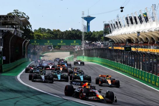 Max Verstappen (NLD) Red Bull Racing RB19 leads at the start of the race as Alexander Albon (THA) Williams Racing FW45 and Kevin Magnussen (DEN) Haas VF-23 crash.
05.11.2023. Formula 1 World Championship, Rd 21, Brazilian Grand Prix, Sao Paulo, Brazil, Race Day.
- www.xpbimages.com, EMail: requests@xpbimages.com © Copyright: Charniaux / XPB Images