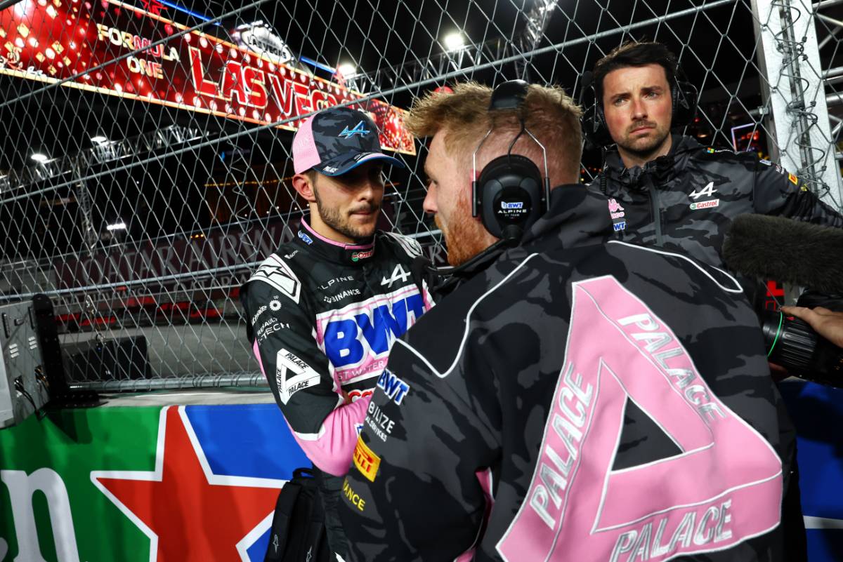 Esteban Ocon (FRA) Alpine F1 Team on the grid.
18.11.2023. Formula 1 World Championship, Rd 22, Las Vegas Grand Prix, Las Vegas, Nevada, USA, Race Day.
- www.xpbimages.com, EMail: requests@xpbimages.com © Copyright: Batchelor / XPB Images