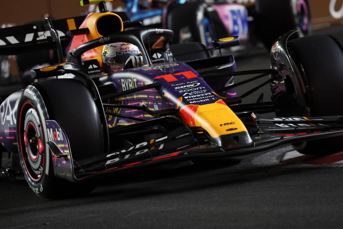 Sergio Perez (MEX) Red Bull Racing RB19.
18.11.2023. Formula 1 World Championship, Rd 22, Las Vegas Grand Prix, Las Vegas, Nevada, USA, Race Day.
- www.xpbimages.com, EMail: requests@xpbimages.com © Copyright: Staley / XPB Images