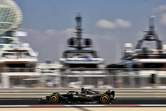 Valtteri Bottas (FIN) Alfa Romeo F1 Team C43.
24.11.2023. Formula 1 World Championship, Rd 23, Abu Dhabi Grand Prix, Yas Marina Circuit, Abu Dhabi, Practice Day.
- www.xpbimages.com, EMail: requests@xpbimages.com © Copyright: Charniaux / XPB Images