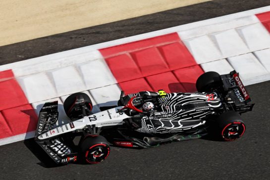 Yuki Tsunoda (JPN) AlphaTauri AT04.
24.11.2023. Formula 1 World Championship, Rd 23, Abu Dhabi Grand Prix, Yas Marina Circuit, Abu Dhabi, Practice Day.
- www.xpbimages.com, EMail: requests@xpbimages.com © Copyright: Moy / XPB Images