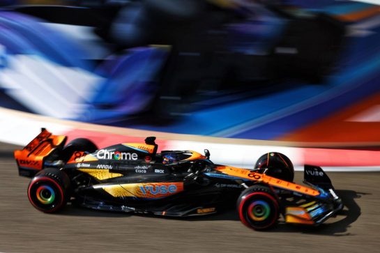 Oscar Piastri (AUS) McLaren MCL60.
25.11.2023. Formula 1 World Championship, Rd 23, Abu Dhabi Grand Prix, Yas Marina Circuit, Abu Dhabi, Qualifying Day.
- www.xpbimages.com, EMail: requests@xpbimages.com © Copyright: Batchelor / XPB Images