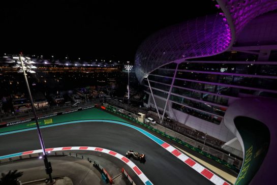 Lando Norris (GBR) McLaren MCL60.
25.11.2023. Formula 1 World Championship, Rd 23, Abu Dhabi Grand Prix, Yas Marina Circuit, Abu Dhabi, Qualifying Day.
- www.xpbimages.com, EMail: requests@xpbimages.com © Copyright: Moy / XPB Images