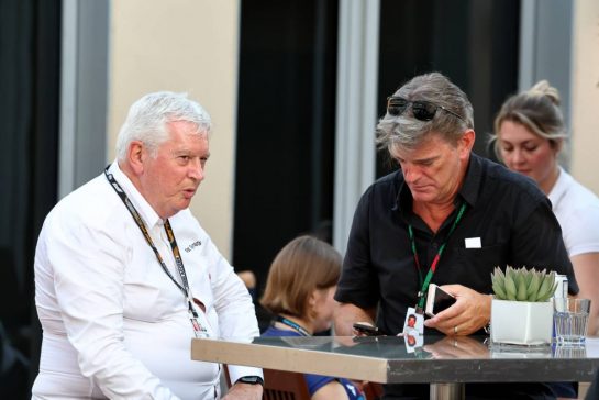 (L to R): Pat Symonds (GBR) Formula 1 Chief Technical Officer with Graeme Lowdon (GBR).
25.11.2023. Formula 1 World Championship, Rd 23, Abu Dhabi Grand Prix, Yas Marina Circuit, Abu Dhabi, Qualifying Day.
- www.xpbimages.com, EMail: requests@xpbimages.com © Copyright: Moy / XPB Images